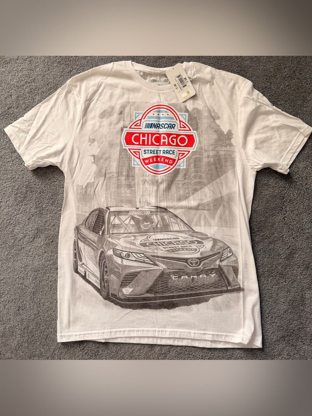 NASCAR Chicago Street Race Weekend Toyota Camry Graphic Tee Large NWT